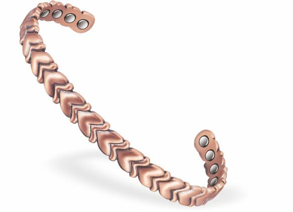 Magnetic Copper Bracelet with 8 magnets
Copper, Adjustable bangle
Fluttering Hearts Design
Can combat joint pain and improve circulation
Delivered in a soft, black, velveteen pouch