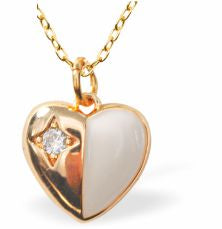 Dainty Heart Bracelet, Golden Coloured with Half White Heart and Crystal Dot
Hypoallergenic: Nickel, Lead and Cadmium Free
10mm in size
Colour: White and Golden Coloured
Chain: 18", Rhodium Plated
Delivered in a soft, black, velveteen pouch