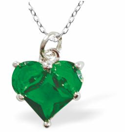 Dainty Heart Necklace, Emerald Green Charm
Hypoallergenic: Nickel, Lead and Cadmium Free
10mm in size
Colour: Green and Silver Coloured
Chain:&nbsp; 18", Rhodium Plated
Delivered in a soft, black, velveteen pouch