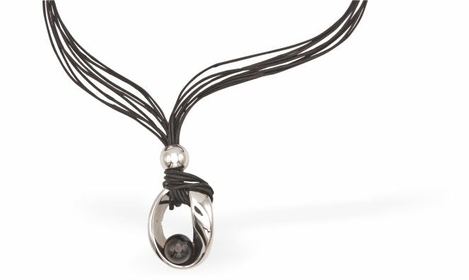 PVD Rope Pendant, Extendable
Hollow Silver Coloured Drop and Black Coloured Ball
Hypoallergenic: Nickel, Lead and Cadmium Free

Delivered in a soft, black, velveteen pouch