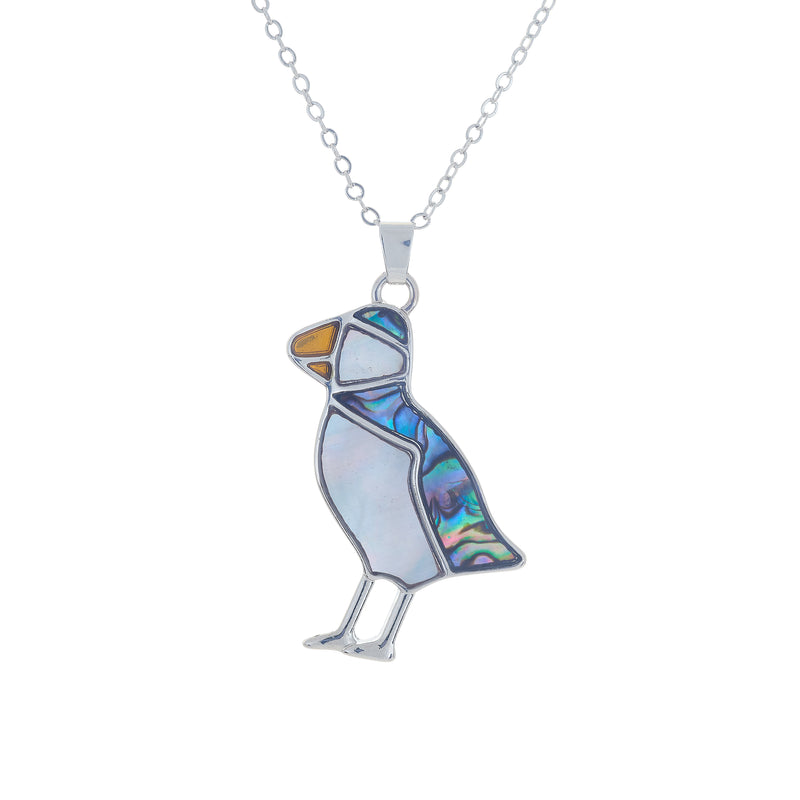 This cute puffin necklace features shimmering green-blue Paua shell with a pearl inlay. The 22mm pendant comes on an 18" rhodium-plated, hypoallergenic chain. Packaged in a soft black velveteen pouch—perfect for day or evening wear.