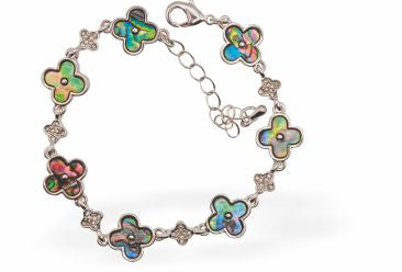 Paua Shell &nbsp;Dainty Clover Bracelet
Rhodium Plated. Extension chain

Hypoallergenic: Nickel, Lead and Cadmium free
Delivered in a soft, black, velveteen pouch